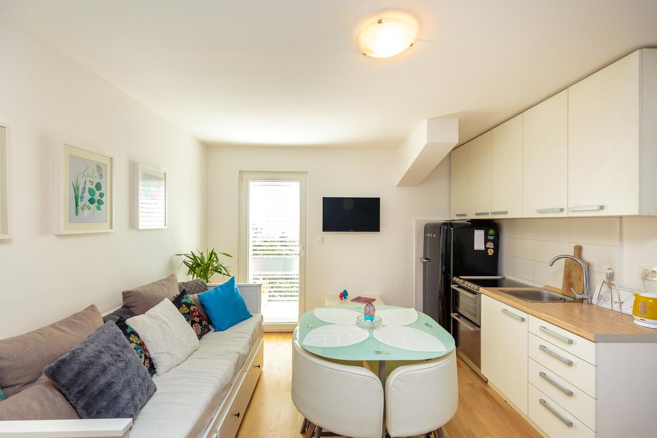Two Bedroom Sunny Suite ดูบรอฟนิก ภายนอก รูปภาพ