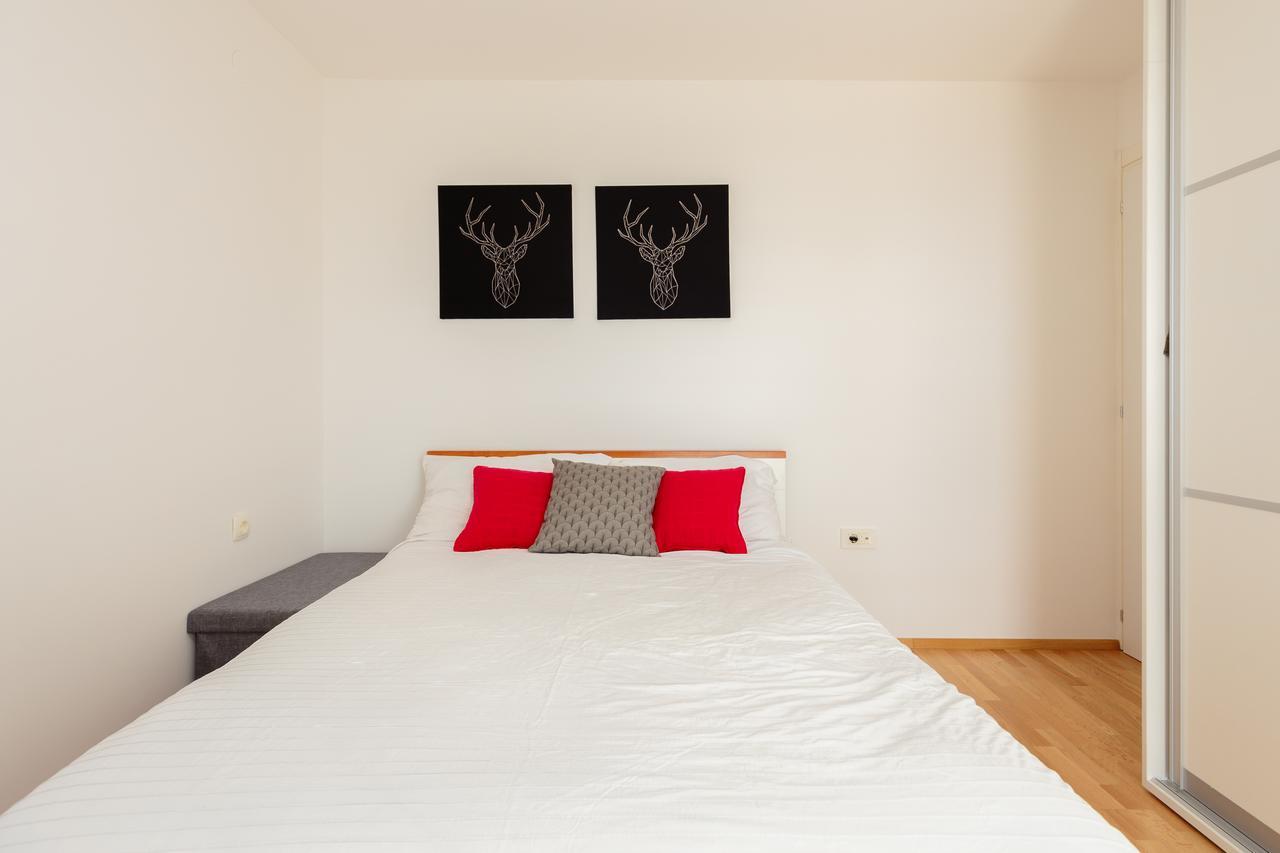 Two Bedroom Sunny Suite ดูบรอฟนิก ภายนอก รูปภาพ